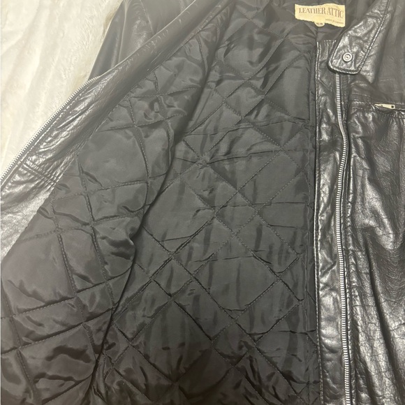 Vintage leather attic jacket from the 1970’s in good condition - Picture 2 of 4